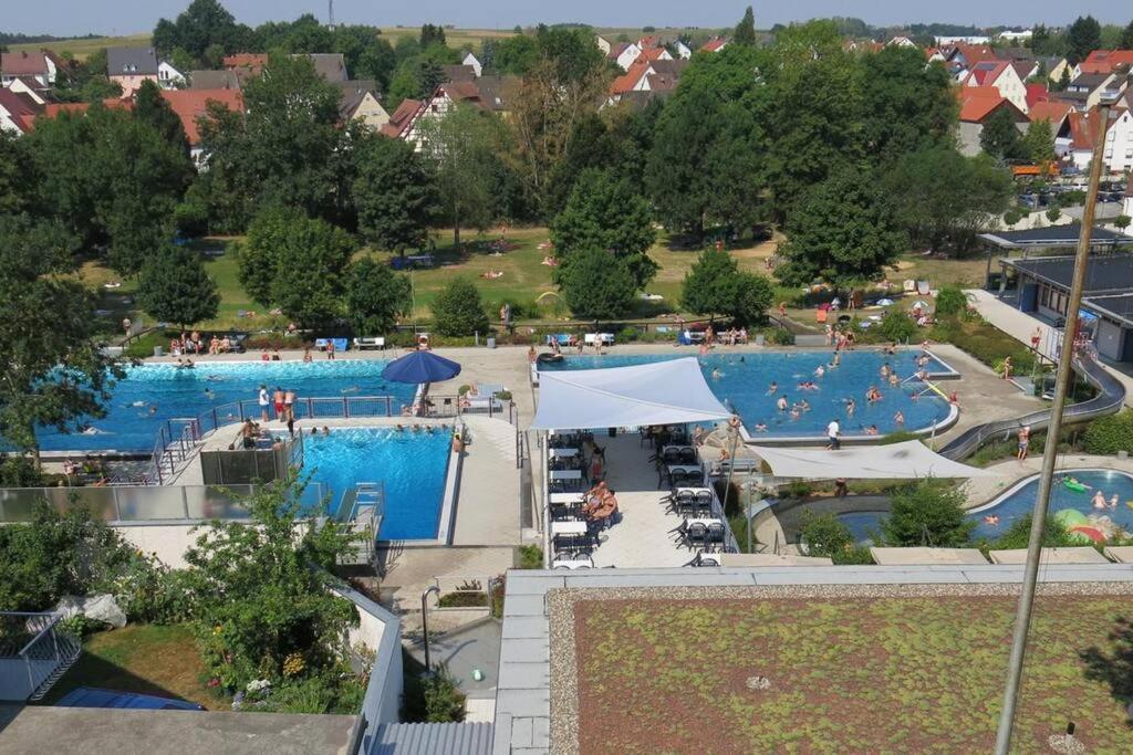 Sonnige 2-zimmer Unterm Dach Apartment *