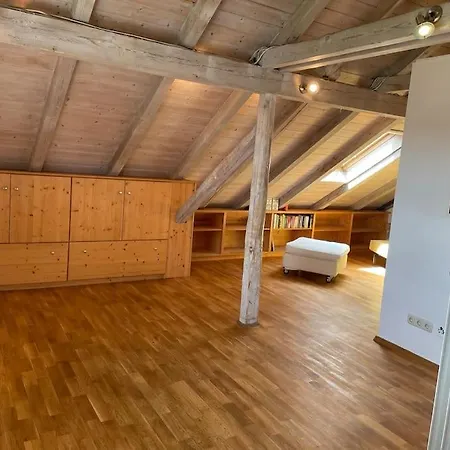 Sonnige 2-Zimmer Wohnung Unterm Dach Heroldsberg Exterior photo
