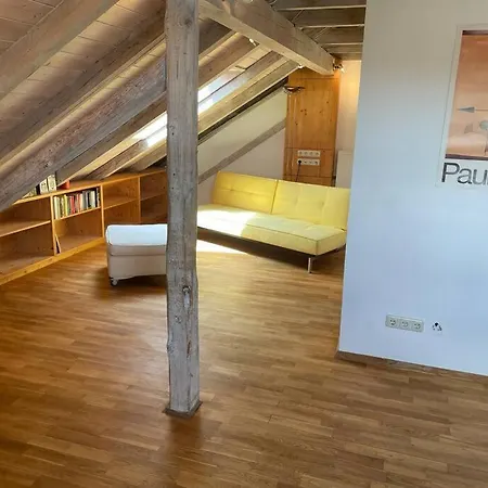 Sonnige 2-Zimmer Wohnung Unterm Dach Heroldsberg Exterior photo