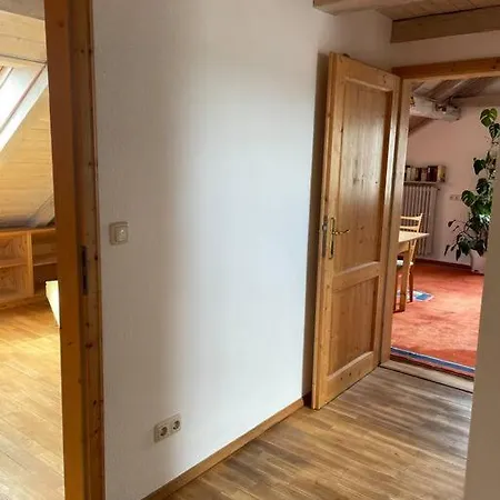 Sonnige 2-Zimmer Wohnung Unterm Dach Heroldsberg Exterior photo